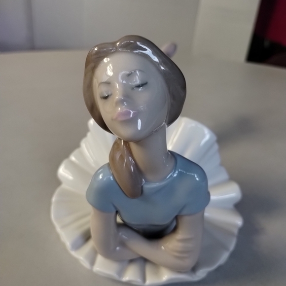 Lladro Ballerina Heather Blue & White Porcelain Figurine Collectible Art 1978 - Picture 2 of 9